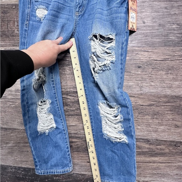 Mudd Blue Straight Leg Distressed Jeans - Picture 3 of 9